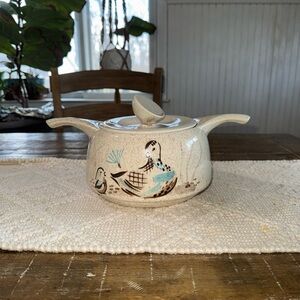 Red Wing Mid-Century Casserole Dish with Lid and Bird Motif Bob White 2 Quart